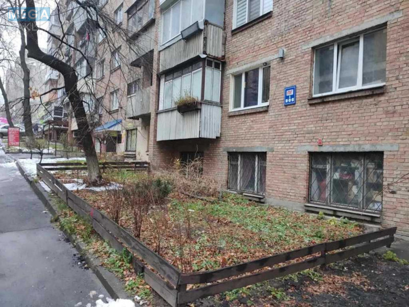 Продаж комерційної нерухомості, 152 кв.м, под магазин, <a class="location-link" href="/kiev/" title="Недвижимость Київ">Київ</a>, <a class="location-link" href="/kiev/shevchenkovskij/" title="Недвижимость Шевченківський район">Шевченківський р-н</a>, Златоустовская ул., 51 (изображение 8)