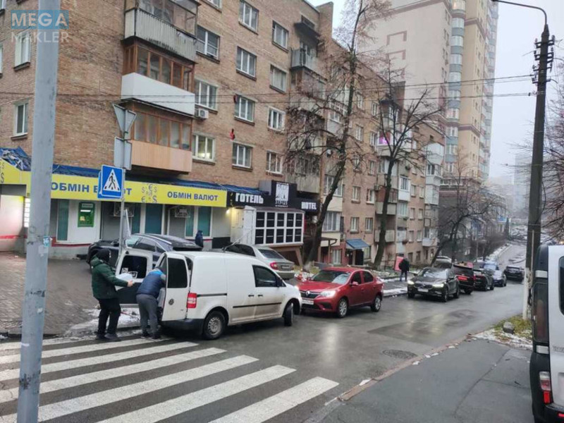 Продаж комерційної нерухомості, 152 кв.м, под магазин, <a class="location-link" href="/kiev/" title="Недвижимость Київ">Київ</a>, <a class="location-link" href="/kiev/shevchenkovskij/" title="Недвижимость Шевченківський район">Шевченківський р-н</a>, Златоустовская ул., 51 (изображение 9)