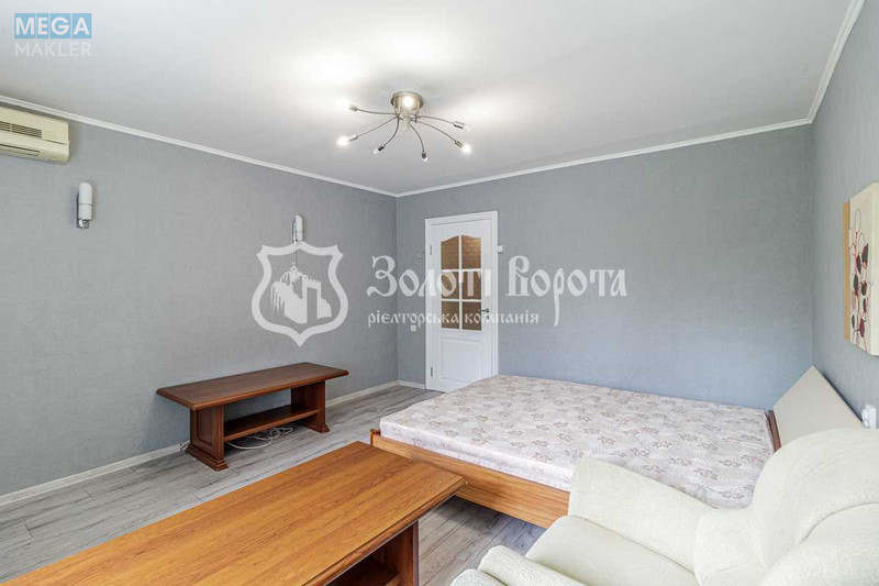 Продаж 1 кімнатної квартири (33/17/8), 1 пов. 11 пов. будинку, <a class="location-link" href="/kiev/" title="Недвижимость Київ">Київ</a>, <a class="location-link" href="/kiev/goloseevskij/" title="Недвижимость Голосіївський район">Голосіївський р-н</a>, Антоновича вул., 156 (изображение 3)