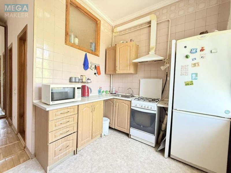 Продаж 3 кімнатної квартири (65/43/7,5), 3 пов. 5 пов. будинку, <a class="location-link" href="/kiev/" title="Недвижимость Київ">Київ</a>, <a class="location-link" href="/kiev/dneprovskij/" title="Недвижимость Дніпровський район">Дніпровський р-н</a>, Бажова вул., 11/8 (изображение 3)