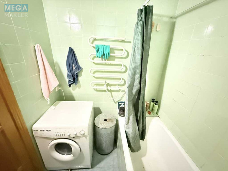 Продаж 3 кімнатної квартири (65/43/7,5), 3 пов. 5 пов. будинку, <a class="location-link" href="/kiev/" title="Недвижимость Київ">Київ</a>, <a class="location-link" href="/kiev/dneprovskij/" title="Недвижимость Дніпровський район">Дніпровський р-н</a>, Бажова вул., 11/8 (изображение 13)