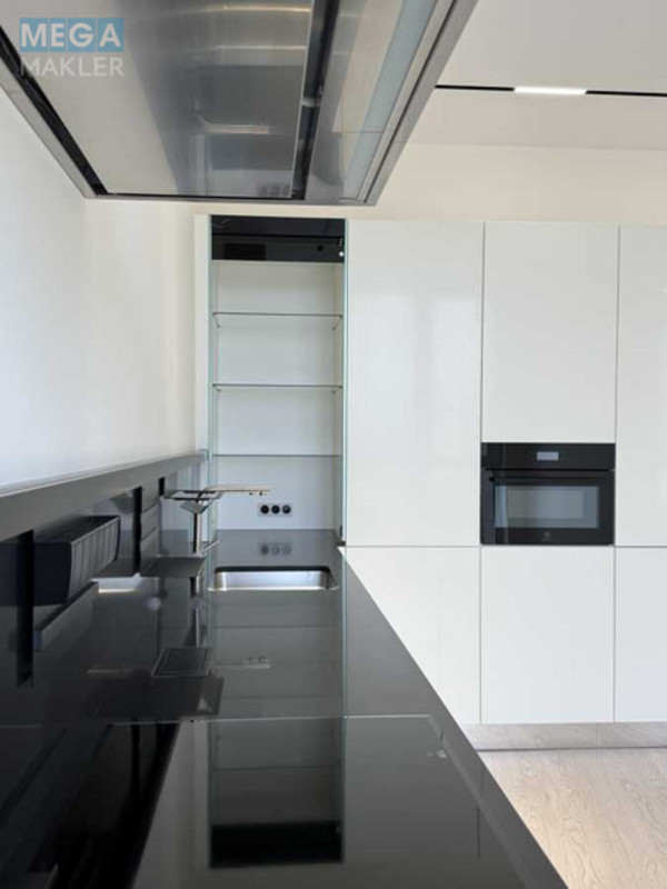 Продаж 3 кімнатної квартири (124/56/23), 14 пов. 23 пов. будинку, <a class="location-link" href="/kiev/" title="Недвижимость Київ">Київ</a>, <a class="location-link" href="/kiev/pecherskij/" title="Недвижимость Печерський район">Печерський р-н</a>, Василя Тютюнника вул., 28а (изображение 2)