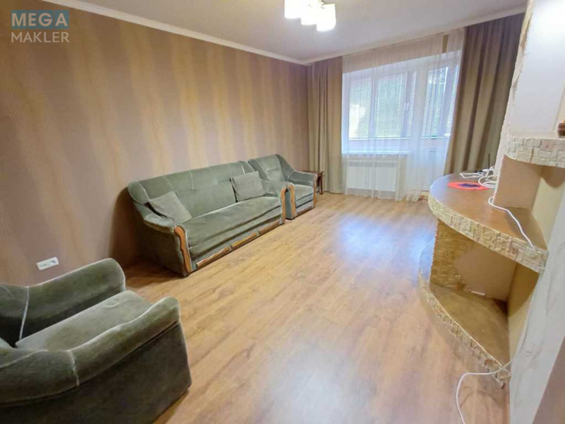 Продаж 3 кімнатної квартири (73/41/8), 1 пов. 9 пов. будинку, <a class="location-link" href="/brovary/" title="Недвижимость Бровари">Бровари</a>, Грушевського Михайла, 17Б (изображение 2)