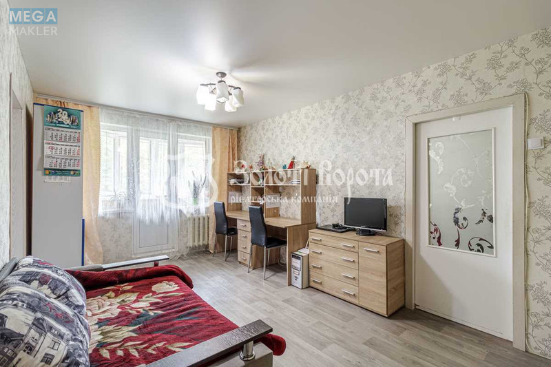 Продаж 2 кімнатної квартири (45/28/7), 3 пов. 5 пов. будинку, <a class="location-link" href="/kiev/" title="Недвижимость Київ">Київ</a>, <a class="location-link" href="/kiev/svyatoshinskij/" title="Недвижимость Святошинський район">Святошинський р-н</a>, Академіка Туполєва вул., 11б (изображение 2)