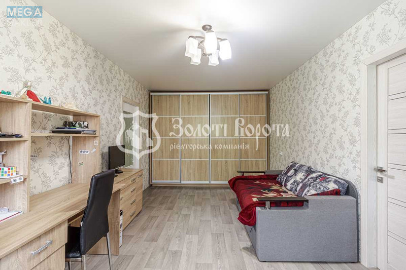 Продаж 2 кімнатної квартири (45/28/7), 3 пов. 5 пов. будинку, <a class="location-link" href="/kiev/" title="Недвижимость Київ">Київ</a>, <a class="location-link" href="/kiev/svyatoshinskij/" title="Недвижимость Святошинський район">Святошинський р-н</a>, Академіка Туполєва вул., 11б (изображение 3)
