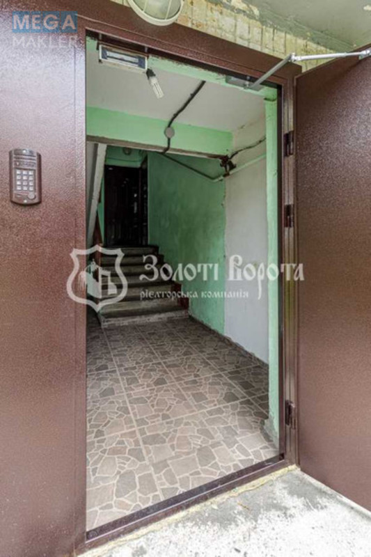 Продаж 2 кімнатної квартири (45/28/7), 3 пов. 5 пов. будинку, <a class="location-link" href="/kiev/" title="Недвижимость Київ">Київ</a>, <a class="location-link" href="/kiev/svyatoshinskij/" title="Недвижимость Святошинський район">Святошинський р-н</a>, Академіка Туполєва вул., 11б (изображение 15)