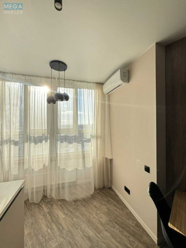 Оренда 1 кімнатної квартири, <a class="location-link" href="/kiev/" title="Недвижимость Київ">Київ</a>, <a class="location-link" href="/kiev/solomenskij/" title="Недвижимость Солом'янський район">Солом'янський р-н</a>, Новопольова вул., 2 (изображение 9)