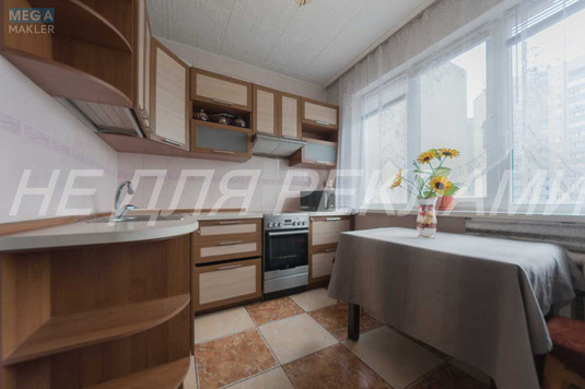 Продаж 3 кімнатної квартири (72/42/8,3), 10 пов. 16 пов. будинку, <a class="location-link" href="/kiev/" title="Недвижимость Київ">Київ</a>, <a class="location-link" href="/kiev/podolskij/" title="Недвижимость Подільський район">Подільський р-н</a>, Наталії Ужвій вул., 4 (изображение 13)