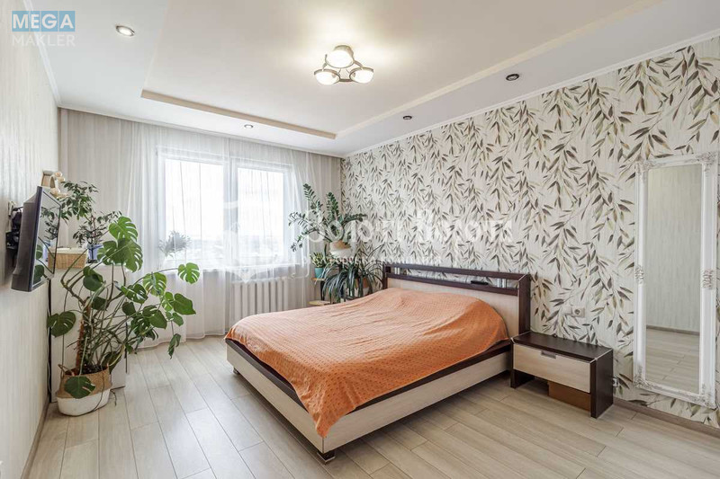 Продаж 3 кімнатної квартири (74/49/12), 18 пов. 22 пов. будинку, <a class="location-link" href="/kiev/" title="Недвижимость Київ">Київ</a>, <a class="location-link" href="/kiev/desnyanskij/" title="Недвижимость Деснянський район">Деснянський р-н</a>, Миколи Лаврухіна вул., 16 (изображение 4)