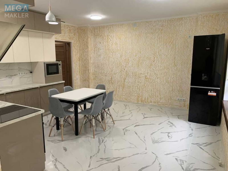 Оренда 3 кімнатної квартири, <a class="location-link" href="/kiev/" title="Недвижимость Київ">Київ</a>, <a class="location-link" href="/kiev/shevchenkovskij/" title="Недвижимость Шевченківський район">Шевченківський р-н</a>, Салютна вул., 2 (изображение 8)