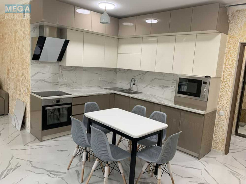 Оренда 3 кімнатної квартири, <a class="location-link" href="/kiev/" title="Недвижимость Київ">Київ</a>, <a class="location-link" href="/kiev/shevchenkovskij/" title="Недвижимость Шевченківський район">Шевченківський р-н</a>, Салютна вул., 2 (изображение 9)