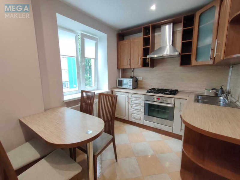 Продаж 2 кімнатної квартири (45/32/7), 4 пов. 6 пов. будинку, <a class="location-link" href="/kiev/" title="Недвижимость Київ">Київ</a>, <a class="location-link" href="/kiev/pecherskij/" title="Недвижимость Печерський район">Печерський р-н</a>, Джона Маккейна вул., 9 (изображение 3)