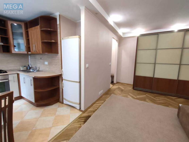 Продаж 2 кімнатної квартири (45/32/7), 4 пов. 6 пов. будинку, <a class="location-link" href="/kiev/" title="Недвижимость Київ">Київ</a>, <a class="location-link" href="/kiev/pecherskij/" title="Недвижимость Печерський район">Печерський р-н</a>, Джона Маккейна вул., 9 (изображение 5)