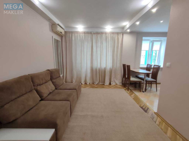 Продаж 2 кімнатної квартири (45/32/7), 4 пов. 6 пов. будинку, <a class="location-link" href="/kiev/" title="Недвижимость Київ">Київ</a>, <a class="location-link" href="/kiev/pecherskij/" title="Недвижимость Печерський район">Печерський р-н</a>, Джона Маккейна вул., 9 (изображение 9)