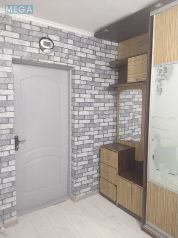 Продаж 8 кімнатної квартири (54/?/?), 1 пов. 5 пов. будинку, <a class="location-link" href="/kiev/" title="Недвижимость Київ">Київ</a>, <a class="location-link" href="/kiev/desnyanskij/" title="Недвижимость Деснянський район">Деснянський р-н</a>, Лесной просп. (изображение 6)