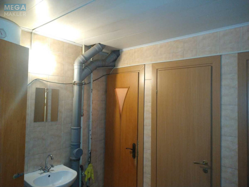 Продаж 8 кімнатної квартири (54/?/?), 1 пов. 5 пов. будинку, <a class="location-link" href="/kiev/" title="Недвижимость Київ">Київ</a>, <a class="location-link" href="/kiev/desnyanskij/" title="Недвижимость Деснянський район">Деснянський р-н</a>, Лесной просп. (изображение 16)