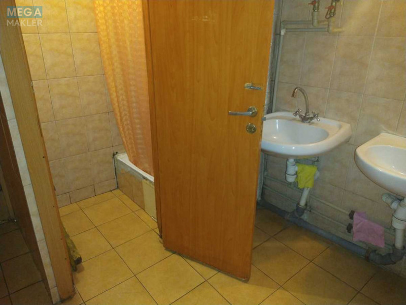 Продаж 8 кімнатної квартири (54/?/?), 1 пов. 5 пов. будинку, <a class="location-link" href="/kiev/" title="Недвижимость Київ">Київ</a>, <a class="location-link" href="/kiev/desnyanskij/" title="Недвижимость Деснянський район">Деснянський р-н</a>, Лесной просп. (изображение 18)