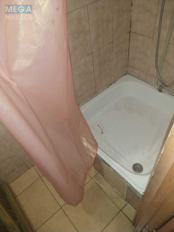 Продаж 8 кімнатної квартири (54/?/?), 1 пов. 5 пов. будинку, <a class="location-link" href="/kiev/" title="Недвижимость Київ">Київ</a>, <a class="location-link" href="/kiev/desnyanskij/" title="Недвижимость Деснянський район">Деснянський р-н</a>, Лесной просп. (изображение 19)