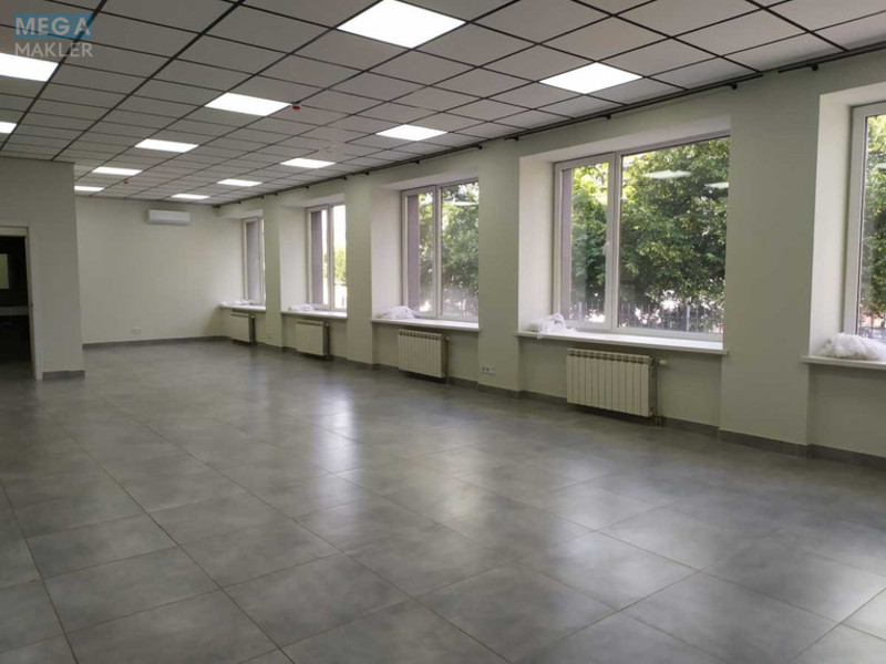 Оренда комерційної нерухомості, 92&nbsp;кв.м, под офис, <a class="location-link" href="/kiev/" title="Недвижимость Київ">Київ</a>, <a class="location-link" href="/kiev/dneprovskij/" title="Недвижимость Дніпровський район">Дніпровський р-н</a>, Уинстона Черчилля ул., 1 (изображение 3)