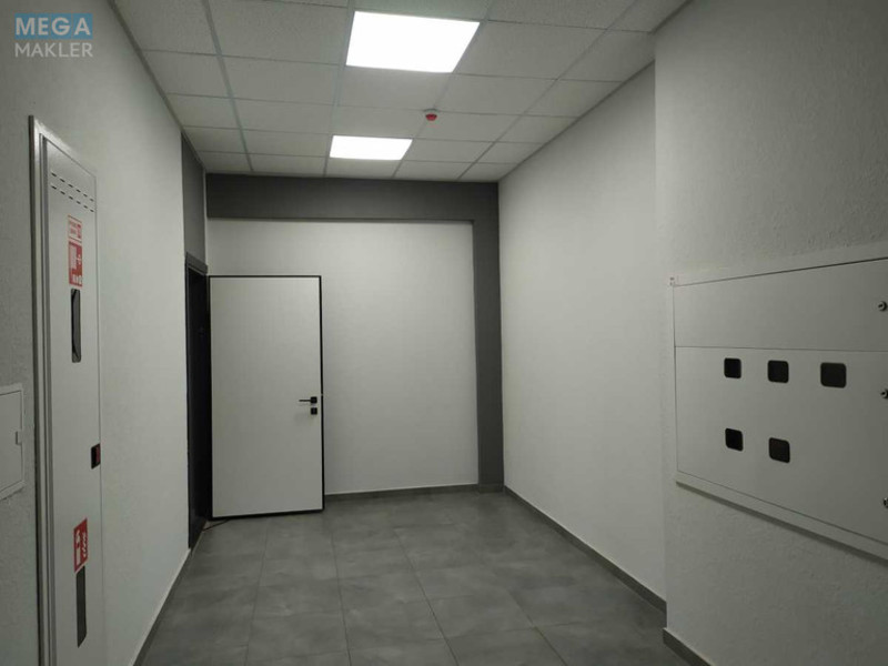 Оренда комерційної нерухомості, 92&nbsp;кв.м, под офис, <a class="location-link" href="/kiev/" title="Недвижимость Київ">Київ</a>, <a class="location-link" href="/kiev/dneprovskij/" title="Недвижимость Дніпровський район">Дніпровський р-н</a>, Уинстона Черчилля ул., 1 (изображение 6)