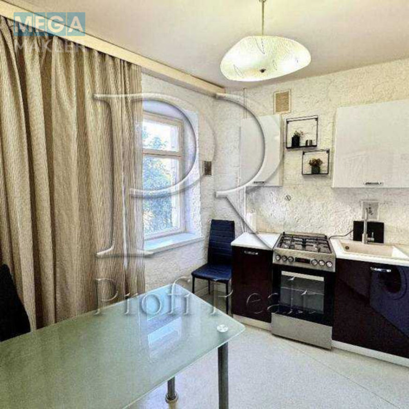 Продаж 3 кімнатної квартири (73/41/8), 3 пов. 9 пов. будинку, <a class="location-link" href="/kiev/" title="Недвижимость Київ">Київ</a>, <a class="location-link" href="/kiev/svyatoshinskij/" title="Недвижимость Святошинський район">Святошинський р-н</a>, Симиренка вулиця, 14/9 (изображение 4)