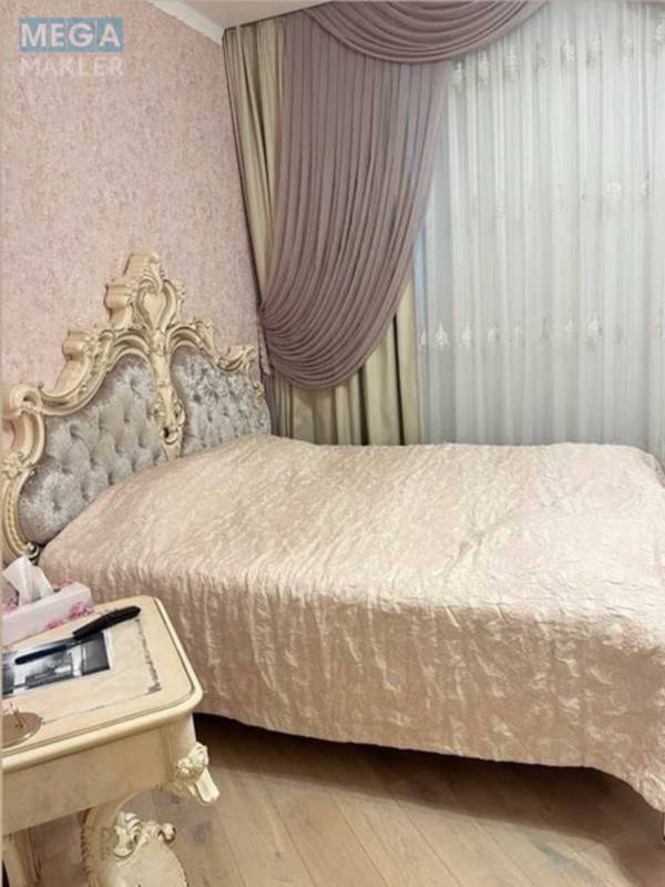 Оренда 4 кімнатні квартири, <a class="location-link" href="/kiev/" title="Недвижимость Київ">Київ</a>, <a class="location-link" href="/kiev/pecherskij/" title="Недвижимость Печерський район">Печерський р-н</a>, Саперне Поле вул., 14/55 (изображение 7)
