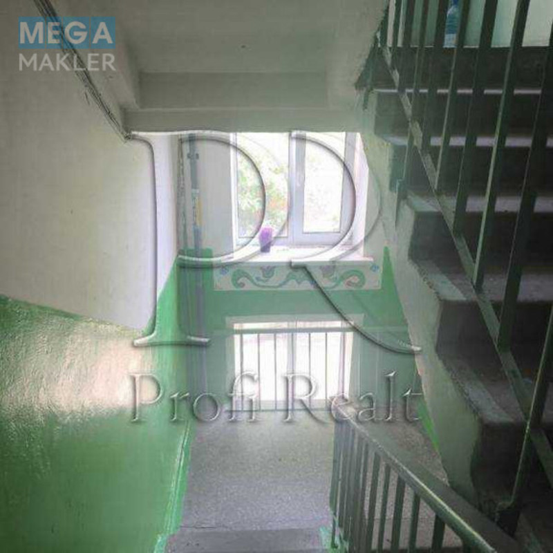 Продаж 1 кімнатної квартири (34/17/6), 3 пов. 5 пов. будинку, <a class="location-link" href="/kiev/" title="Недвижимость Київ">Київ</a>, <a class="location-link" href="/kiev/pecherskij/" title="Недвижимость Печерський район">Печерський р-н</a>, Василя Тютюнника вулиця, 11/2 (изображение 12)