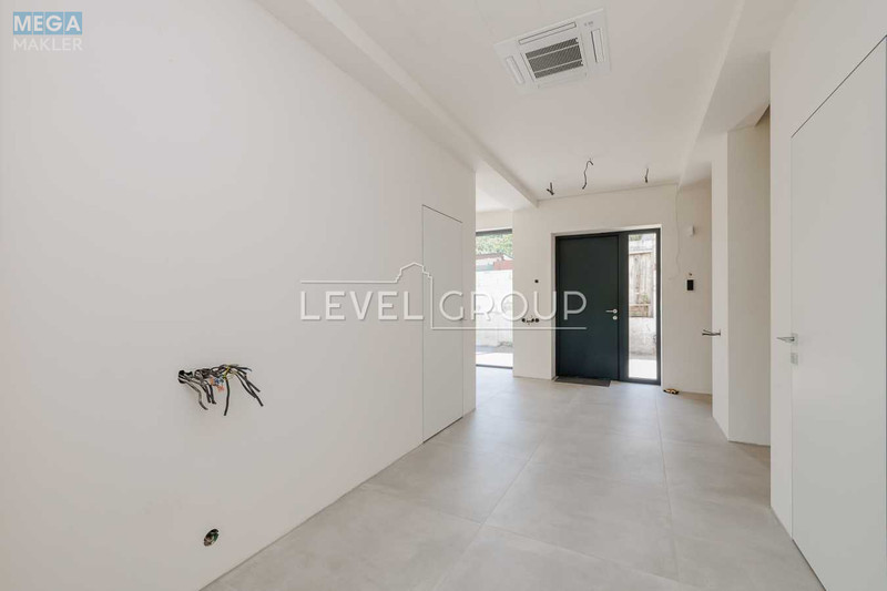 Продаж дома, 2 поверху, 350 кв.м, 5 кімнат, ділянка 9,50 соток, <a class="location-link" href="/kiev/" title="Недвижимость Київ">Київ</a>, <a class="location-link" href="/kiev/goloseevskij/" title="Недвижимость Голосіївський район">Голосіївський р-н</a>, Парникова вул., 5 (изображение 5)
