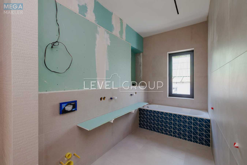 Продаж дома, 2 поверху, 350 кв.м, 5 кімнат, ділянка 9,50 соток, <a class="location-link" href="/kiev/" title="Недвижимость Київ">Київ</a>, <a class="location-link" href="/kiev/goloseevskij/" title="Недвижимость Голосіївський район">Голосіївський р-н</a>, Парникова вул., 5 (изображение 16)