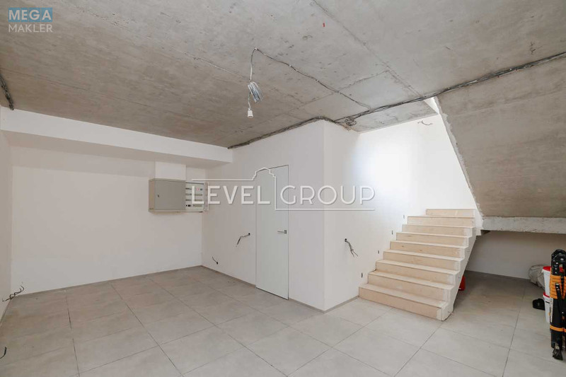 Продаж дома, 2 поверху, 350 кв.м, 5 кімнат, ділянка 9,50 соток, <a class="location-link" href="/kiev/" title="Недвижимость Київ">Київ</a>, <a class="location-link" href="/kiev/goloseevskij/" title="Недвижимость Голосіївський район">Голосіївський р-н</a>, Парникова вул., 5 (изображение 17)