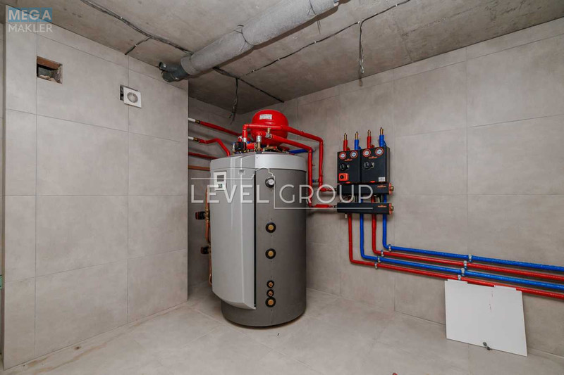 Продаж дома, 2 поверху, 350 кв.м, 5 кімнат, ділянка 9,50 соток, <a class="location-link" href="/kiev/" title="Недвижимость Київ">Київ</a>, <a class="location-link" href="/kiev/goloseevskij/" title="Недвижимость Голосіївський район">Голосіївський р-н</a>, Парникова вул., 5 (изображение 18)