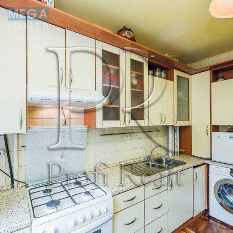 Продаж 3 кімнатної квартири (71/42/9), 3 пов. 9 пов. будинку, <a class="location-link" href="/kiev/" title="Недвижимость Київ">Київ</a>, <a class="location-link" href="/kiev/svyatoshinskij/" title="Недвижимость Святошинський район">Святошинський р-н</a>, Григоровича-Барського вулиця, 7 (изображение 2)