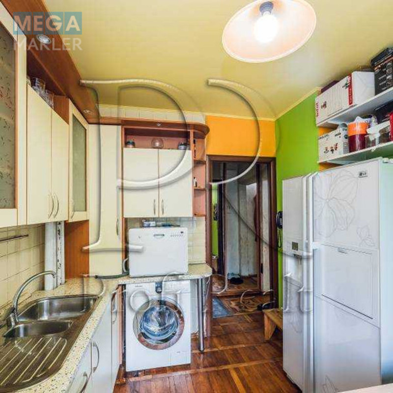Продаж 3 кімнатної квартири (71/42/9), 3 пов. 9 пов. будинку, <a class="location-link" href="/kiev/" title="Недвижимость Київ">Київ</a>, <a class="location-link" href="/kiev/svyatoshinskij/" title="Недвижимость Святошинський район">Святошинський р-н</a>, Григоровича-Барського вулиця, 7 (изображение 4)