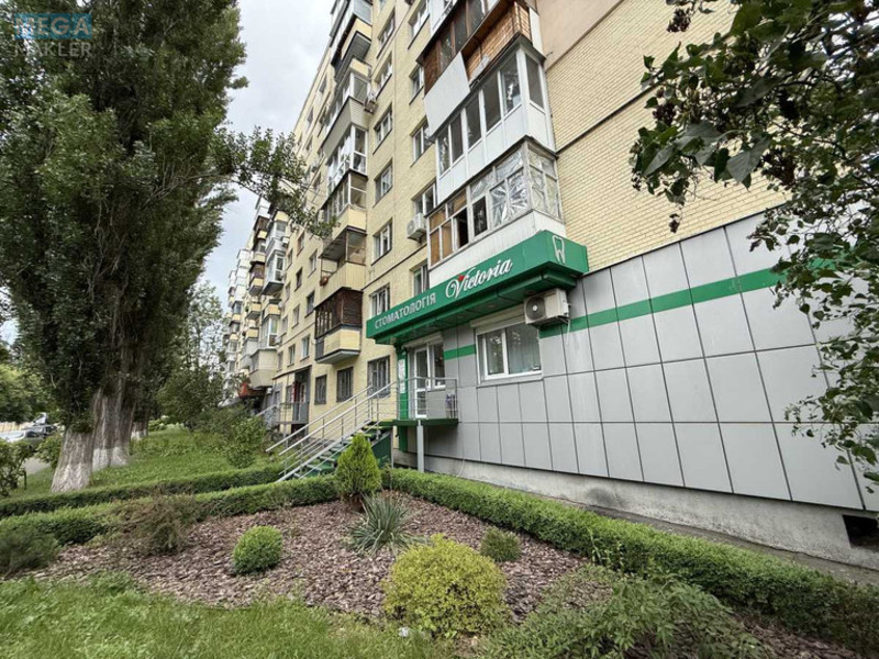 Продаж 2 кімнатної квартири (44,1/28,6/7), 4 пов. 9 пов. будинку, <a class="location-link" href="/kiev/" title="Недвижимость Київ">Київ</a>, <a class="location-link" href="/kiev/pecherskij/" title="Недвижимость Печерський район">Печерський р-н</a>, Лесі Українки бульв., 24б (изображение 2)
