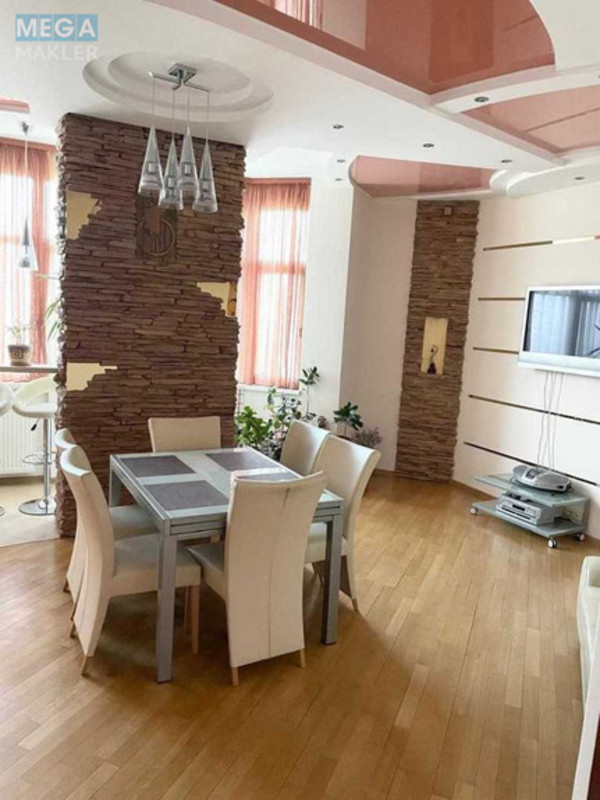 Продаж 3 кімнатної квартири (130/74/17), 13 пов. 17 пов. будинку, <a class="location-link" href="/kiev/" title="Недвижимость Київ">Київ</a>, <a class="location-link" href="/kiev/solomenskij/" title="Недвижимость Солом'янський район">Солом'янський р-н</a>, Кудряшова вул., 16 (изображение 4)