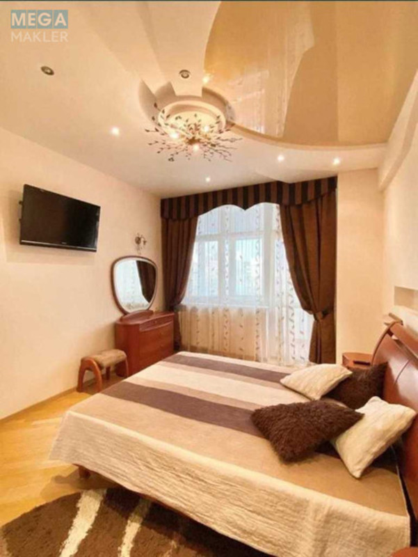 Продаж 3 кімнатної квартири (130/74/17), 13 пов. 17 пов. будинку, <a class="location-link" href="/kiev/" title="Недвижимость Київ">Київ</a>, <a class="location-link" href="/kiev/solomenskij/" title="Недвижимость Солом'янський район">Солом'янський р-н</a>, Кудряшова вул., 16 (изображение 11)