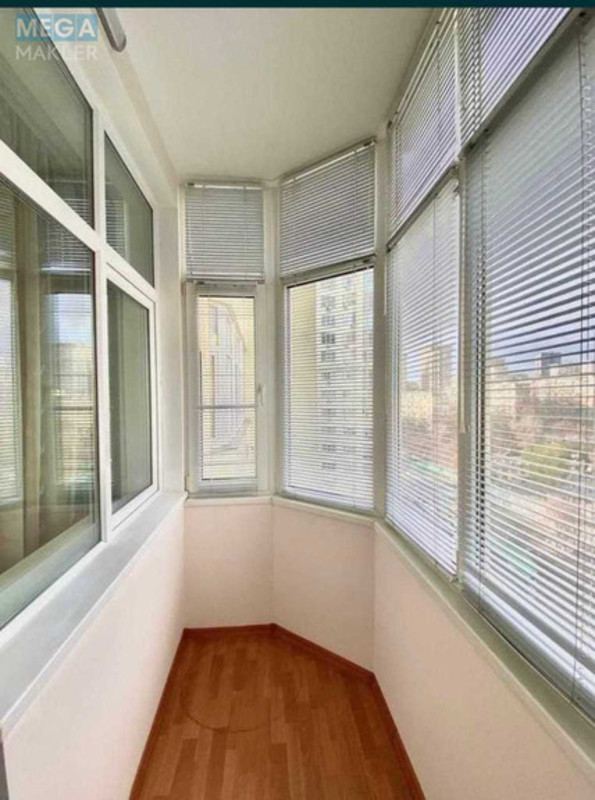 Продаж 3 кімнатної квартири (130/74/17), 13 пов. 17 пов. будинку, <a class="location-link" href="/kiev/" title="Недвижимость Київ">Київ</a>, <a class="location-link" href="/kiev/solomenskij/" title="Недвижимость Солом'янський район">Солом'янський р-н</a>, Кудряшова вул., 16 (изображение 17)