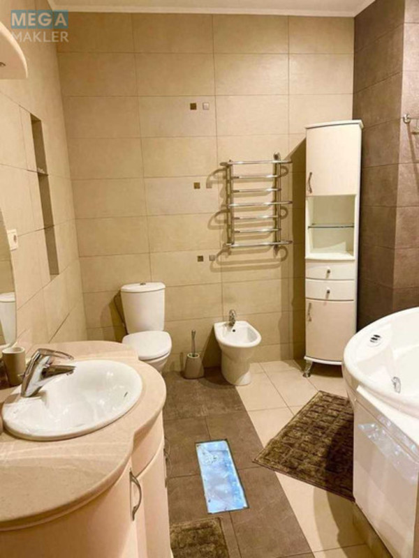 Продаж 3 кімнатної квартири (130/74/17), 13 пов. 17 пов. будинку, <a class="location-link" href="/kiev/" title="Недвижимость Київ">Київ</a>, <a class="location-link" href="/kiev/solomenskij/" title="Недвижимость Солом'янський район">Солом'янський р-н</a>, Кудряшова вул., 16 (изображение 18)