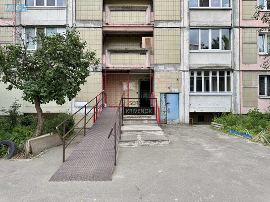 Продаж 1 кімнатної квартири (42,6/17,8/8,2), 8 пов. 16 пов. будинку, <a class="location-link" href="/kiev/" title="Недвижимость Київ">Київ</a>, <a class="location-link" href="/kiev/svyatoshinskij/" title="Недвижимость Святошинський район">Святошинський р-н</a>, Ирпенская ул., 63/5 (изображение 12)