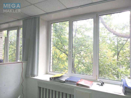 Продаж комерційної нерухомості, 82&nbsp;кв.м, <a class="location-link" href="/kiev/" title="Недвижимость Київ">Київ</a>, <a class="location-link" href="/kiev/svyatoshinskij/" title="Недвижимость Святошинський район">Святошинський р-н</a>, Верховинна вул., 87 (изображение 4)