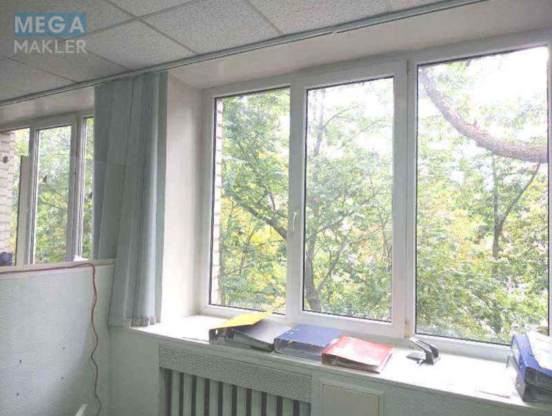 Продаж комерційної нерухомості, 82&nbsp;кв.м, <a class="location-link" href="/kiev/" title="Недвижимость Київ">Київ</a>, <a class="location-link" href="/kiev/svyatoshinskij/" title="Недвижимость Святошинський район">Святошинський р-н</a>, Верховинна вул., 87 (изображение 4)