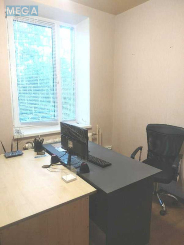 Продаж комерційної нерухомості, 82&nbsp;кв.м, <a class="location-link" href="/kiev/" title="Недвижимость Київ">Київ</a>, <a class="location-link" href="/kiev/svyatoshinskij/" title="Недвижимость Святошинський район">Святошинський р-н</a>, Верховинна вул., 87 (изображение 6)
