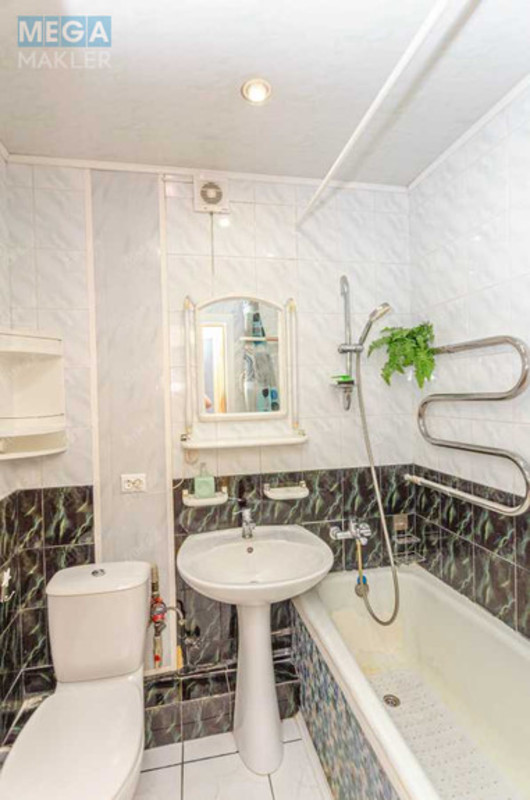 Продаж 2 кімнатної квартири (43/27/6), 3 пов. 5 пов. будинку, <a class="location-link" href="/poltava/" title="Недвижимость Полтава">Полтава</a>, <a class="location-link" href="/poltava/kievskij/" title="Недвижимость Київський район">Київський р-н</a>, Решетилівська, 58 (изображение 8)