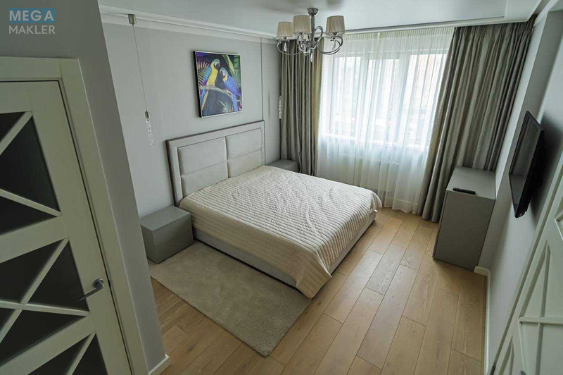 Продаж 2 кімнатної квартири (86/35/25), 14 пов. 25 пов. будинку, <a class="location-link" href="/kiev/" title="Недвижимость Київ">Київ</a>, <a class="location-link" href="/kiev/obolonskij/" title="Недвижимость Оболонський район">Оболонський р-н</a>, Оболонский просп., 26 (изображение 9)