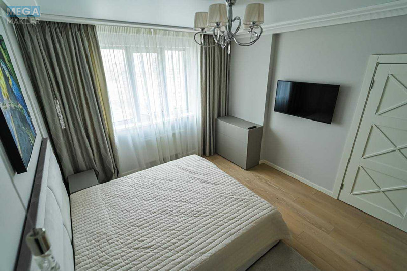 Продаж 2 кімнатної квартири (86/35/25), 14 пов. 25 пов. будинку, <a class="location-link" href="/kiev/" title="Недвижимость Київ">Київ</a>, <a class="location-link" href="/kiev/obolonskij/" title="Недвижимость Оболонський район">Оболонський р-н</a>, Оболонский просп., 26 (изображение 10)