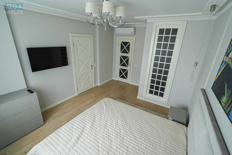 Продаж 2 кімнатної квартири (86/35/25), 14 пов. 25 пов. будинку, <a class="location-link" href="/kiev/" title="Недвижимость Київ">Київ</a>, <a class="location-link" href="/kiev/obolonskij/" title="Недвижимость Оболонський район">Оболонський р-н</a>, Оболонский просп., 26 (изображение 12)