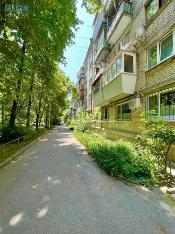 Продаж 2 кімнатної квартири (46/31/7), 2 пов. 5 пов. будинку, <a class="location-link" href="/kiev/" title="Недвижимость Київ">Київ</a>, <a class="location-link" href="/kiev/pecherskij/" title="Недвижимость Печерський район">Печерський р-н</a>, Михайла Бойчука вулиця, 18Б (изображение 2)