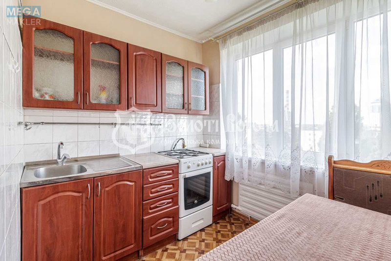 Продаж 3 кімнатної квартири (63,5/45/7,5), 9 пов. 9 пов. будинку, <a class="location-link" href="/kiev/" title="Недвижимость Київ">Київ</a>, <a class="location-link" href="/kiev/svyatoshinskij/" title="Недвижимость Святошинський район">Святошинський р-н</a>, Якуба Коласа вул., 6 (изображение 10)