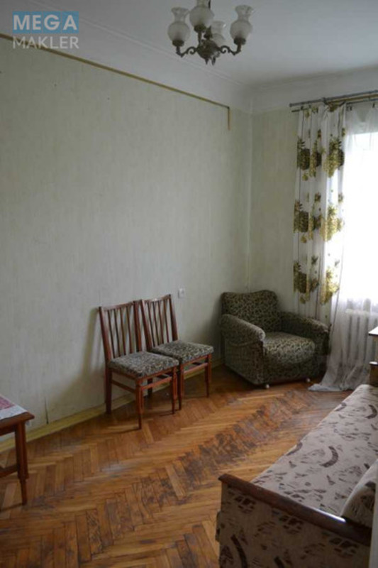 Продаж 3 кімнатної квартири (65/48/7), 3 пов. 3 пов. будинку, <a class="location-link" href="/kiev/" title="Недвижимость Київ">Київ</a>, <a class="location-link" href="/kiev/solomenskij/" title="Недвижимость Солом'янський район">Солом'янський р-н</a>, Донецька вул. (изображение 4)