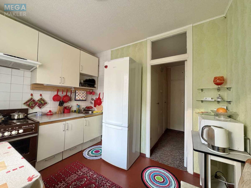 Продаж 3 кімнатної квартири (73/43/8,5), 4 пов. 16 пов. будинку, <a class="location-link" href="/kiev/" title="Недвижимость Київ">Київ</a>, <a class="location-link" href="/kiev/darnickij/" title="Недвижимость Дарницкий район">Дарницкий р-н</a>, Ревуцького вул. (изображение 15)